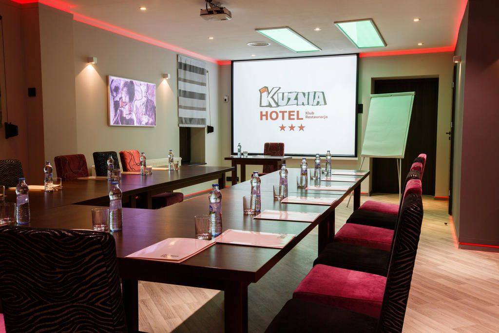 Hotel Kuznia Быдгощ Экстерьер фото